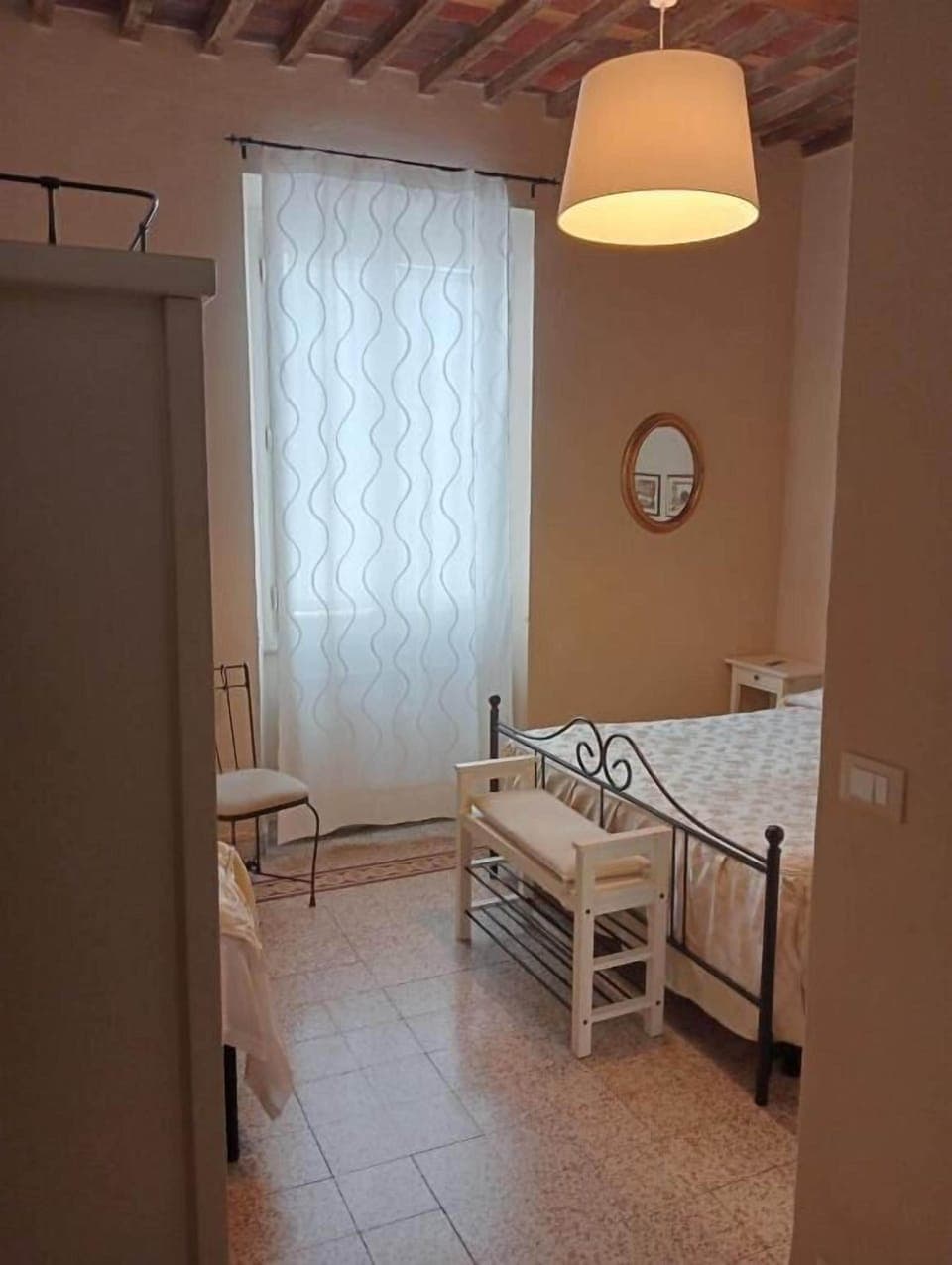 In-room safe, desk, laptop workspace, free WiFi