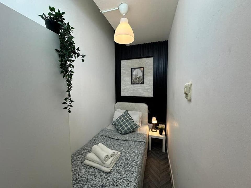 Iron/ironing board, free WiFi