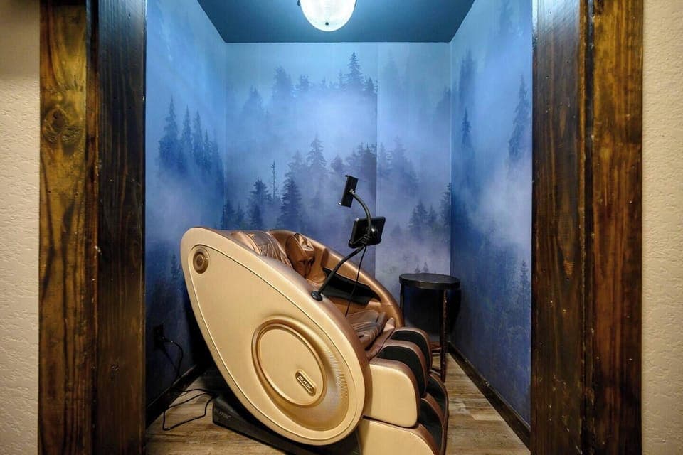 Massage Chair room, zero gravity full body massage chair