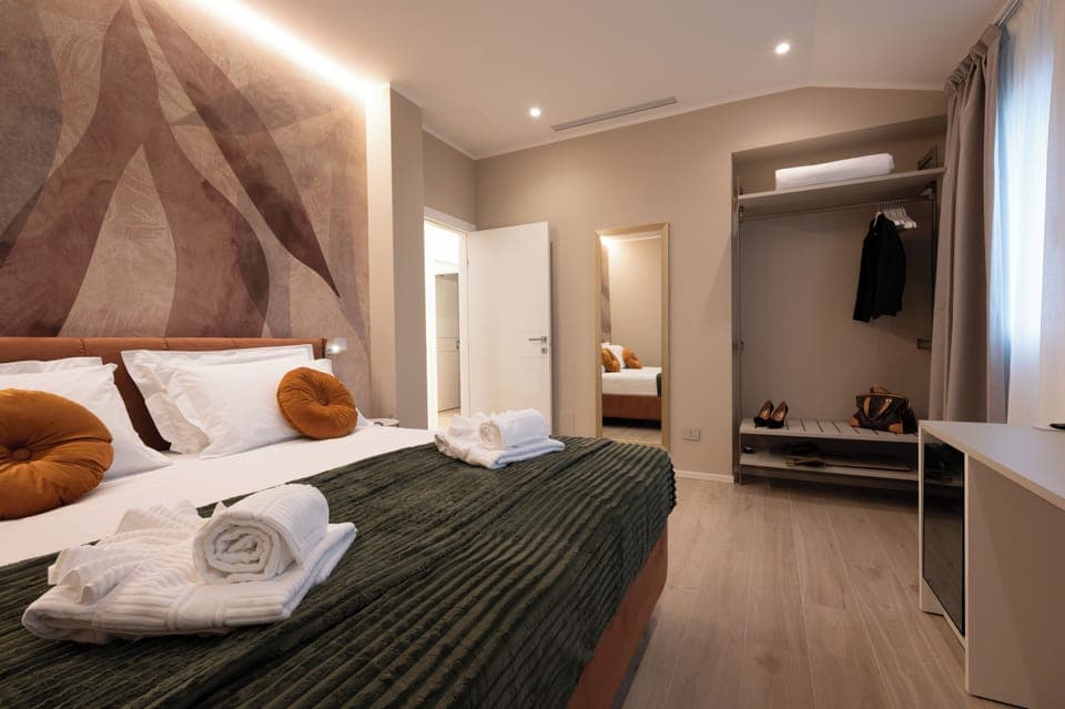 Family Room, Garden View | Desk, laptop workspace, soundproofing, free WiFi