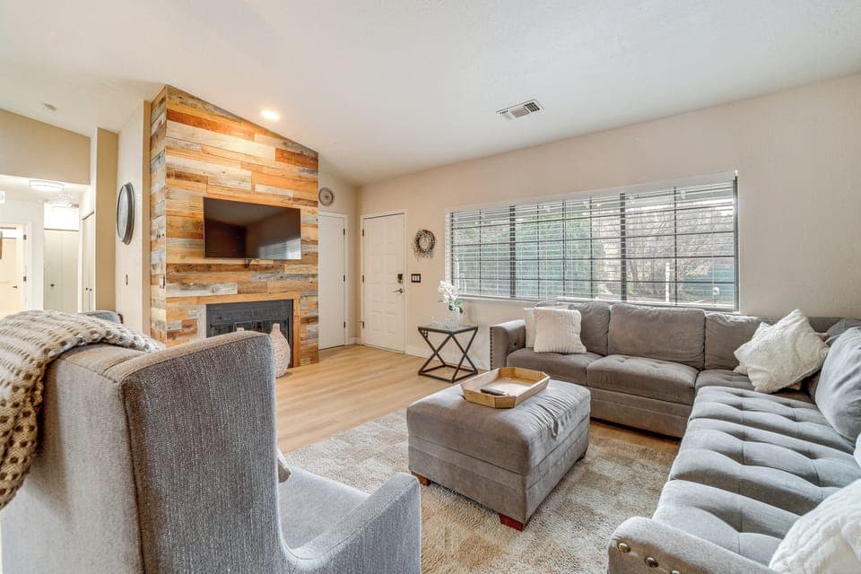 Sedona Vacation Rental | 4BR | 2BA | 1 Step Required | 1,826 Sq Ft