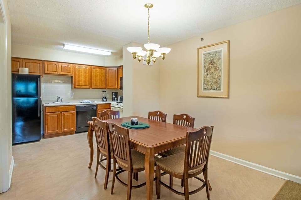 This two-bedroom, three-bathroom condo