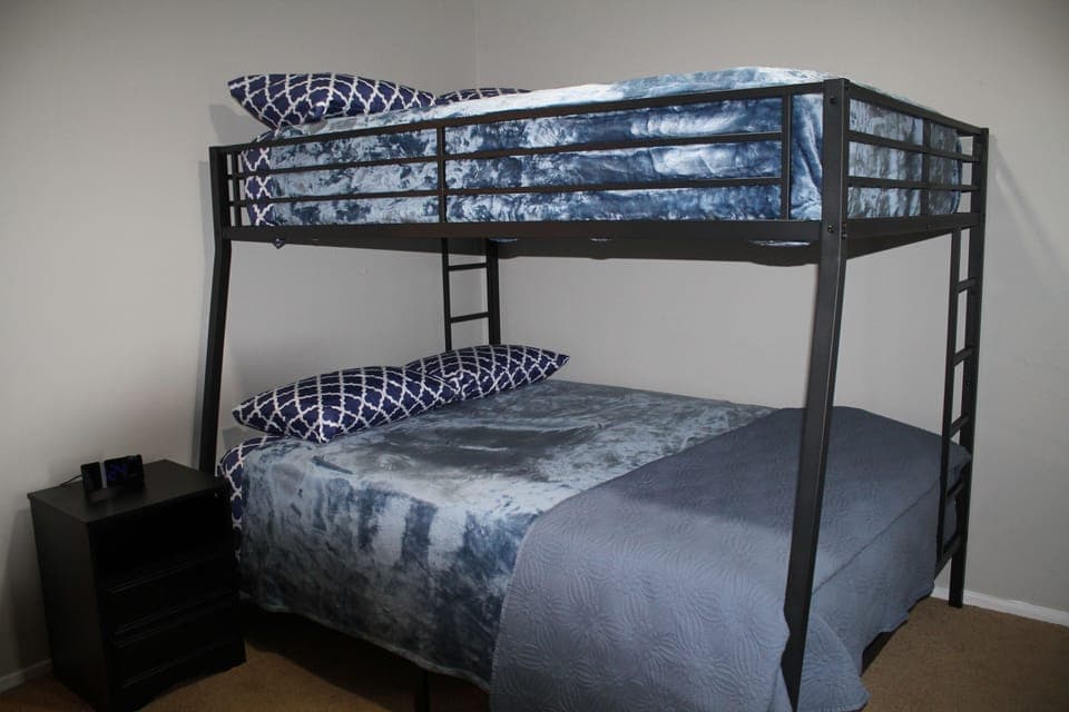 3rd bedroom features a full-over-queen bunk bed.