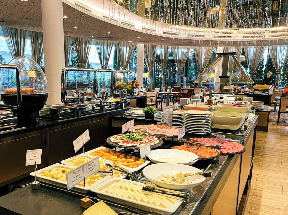 Daily buffet breakfast for a fee