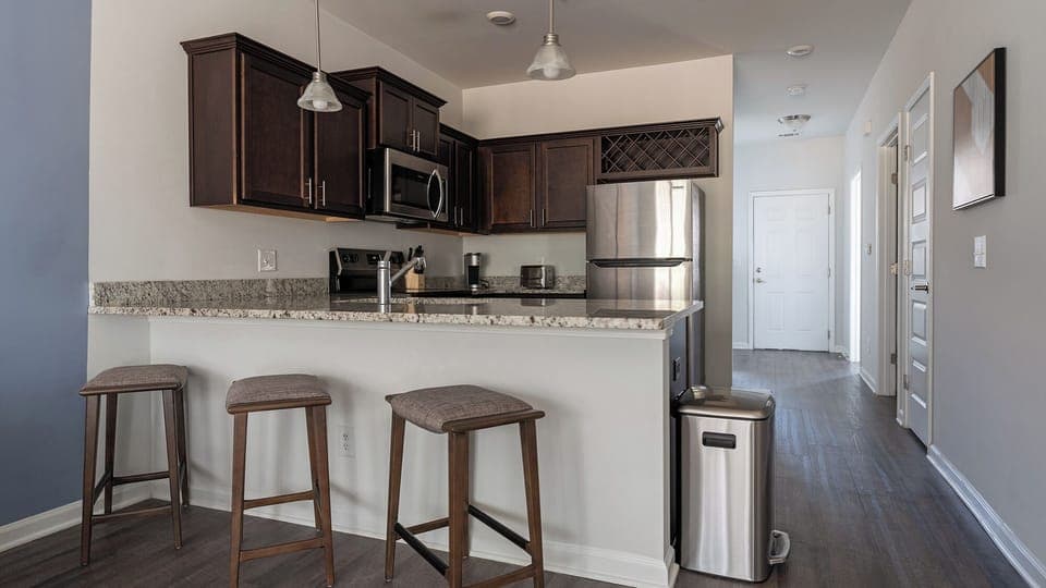 Apartment (2 Bedrooms) | Private kitchen | Fridge, microwave, oven, stovetop