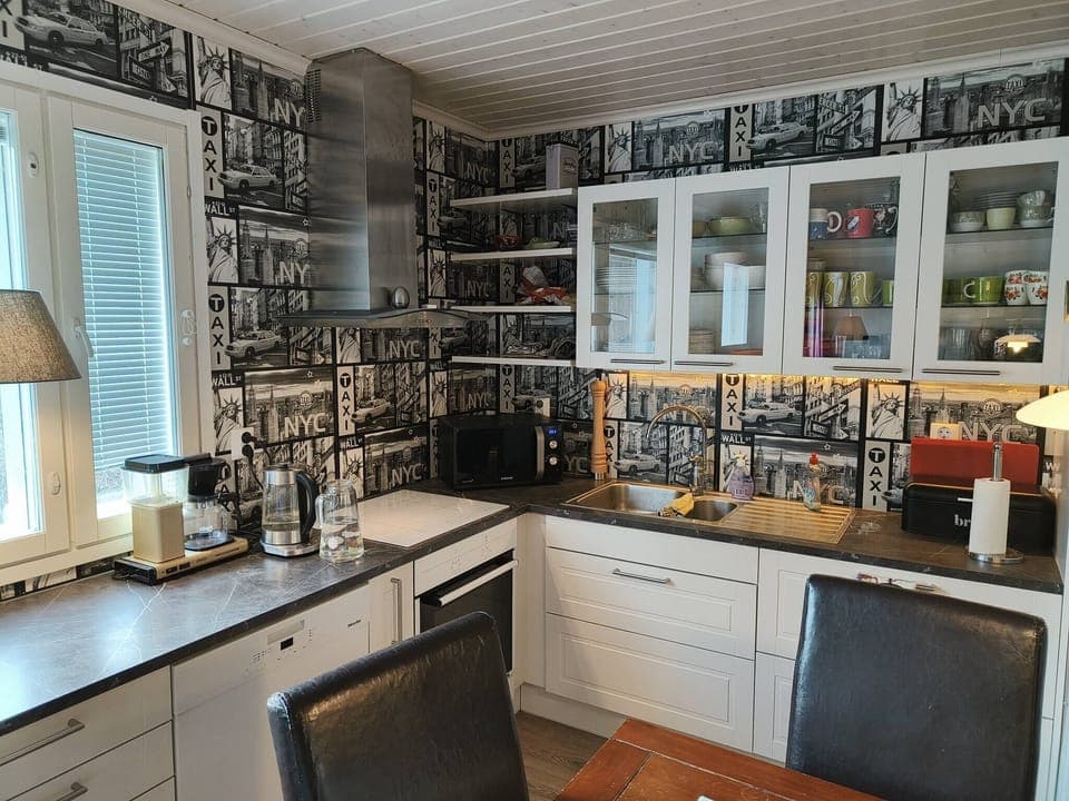 House, 6 Bedrooms, Accessible, Smoking | Interior