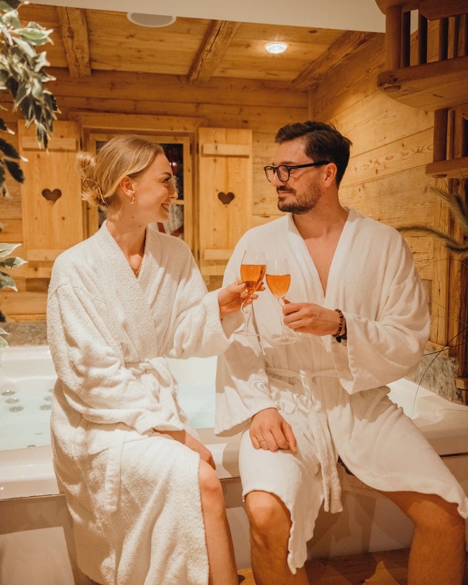 Sauna, steam room, hot stone massages, sports massages, massages