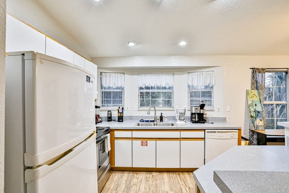 House, Multiple Beds, Patio, Garden View (Sunrise Cottage) | Private kitchen