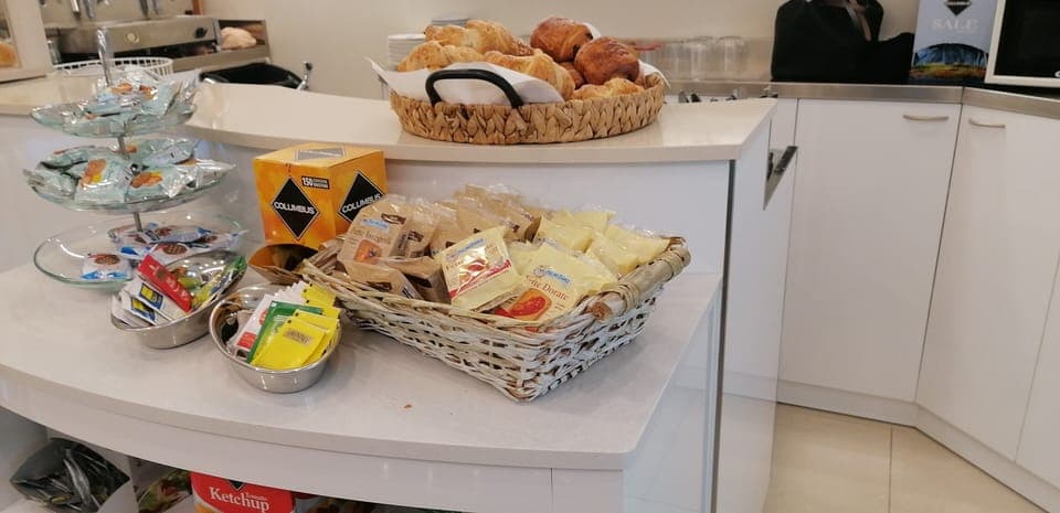 Free daily buffet breakfast