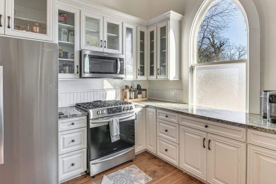 Kitchen | Main Level
