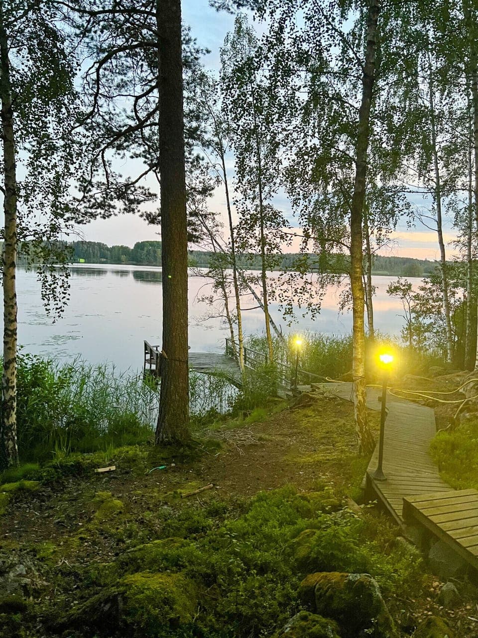 Experience pure tranquility by the water – our private dock offers breathtaking views and the perfect spot for sunset watching.