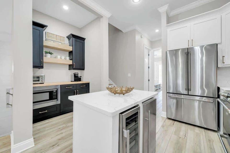 Fully equipped kitchen with all your cooking essentials!