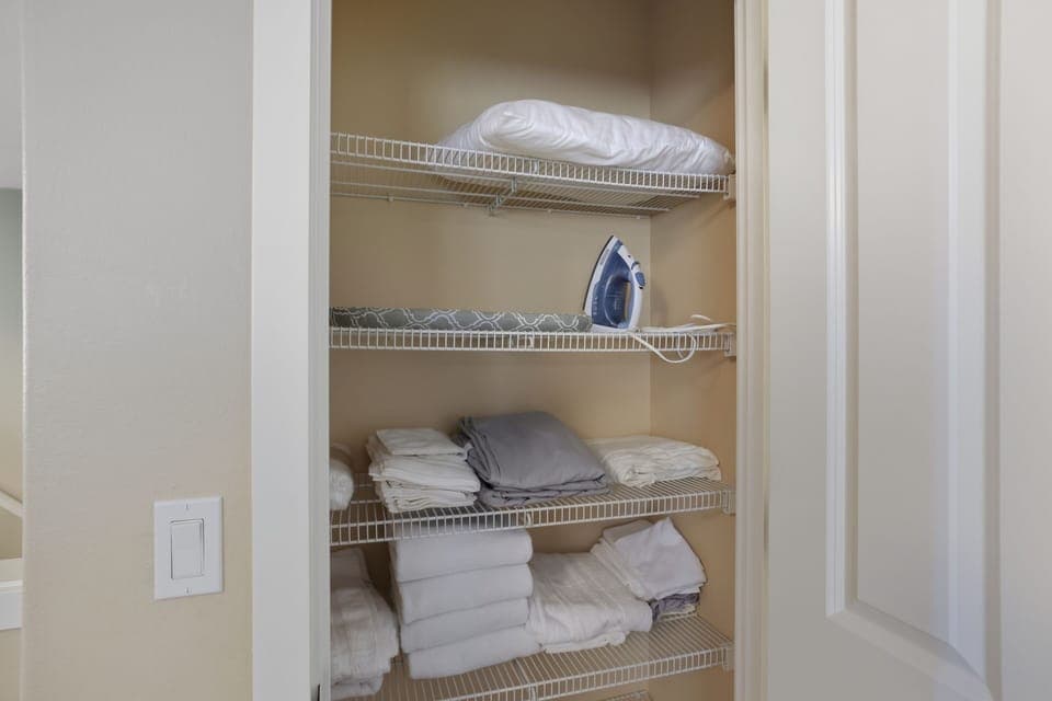 Home Decor, Linen, Shelf, Furniture, Cupboard