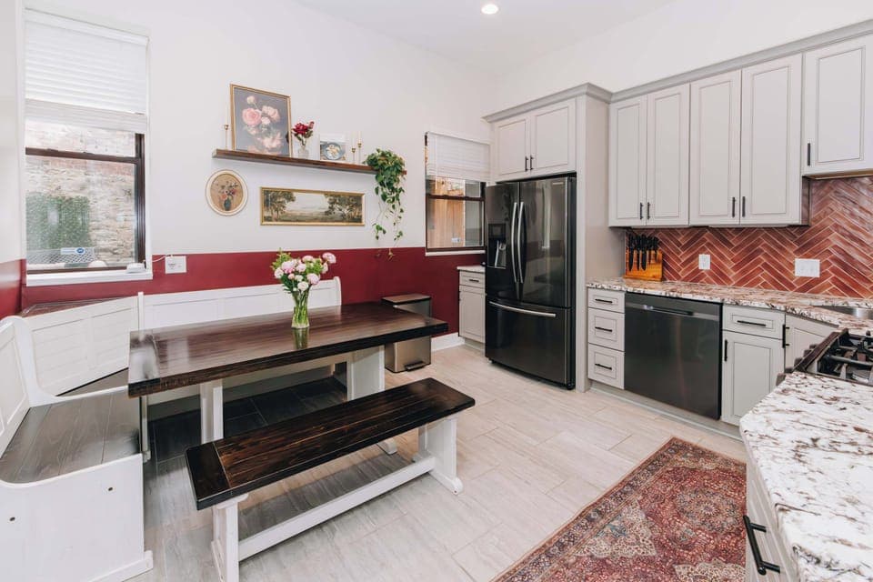 Our dining space is perfect for everything from morning coffee to evening feasts. Pull up a chair, toast to vacation vibes, and make memories over every meal.