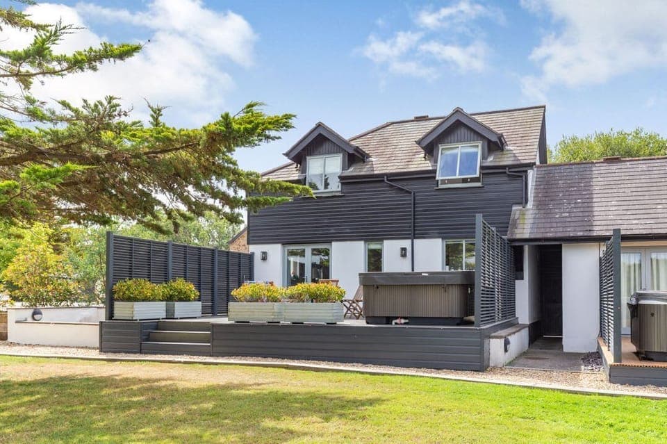 Summerleaze Garden Cottage 3 Spa