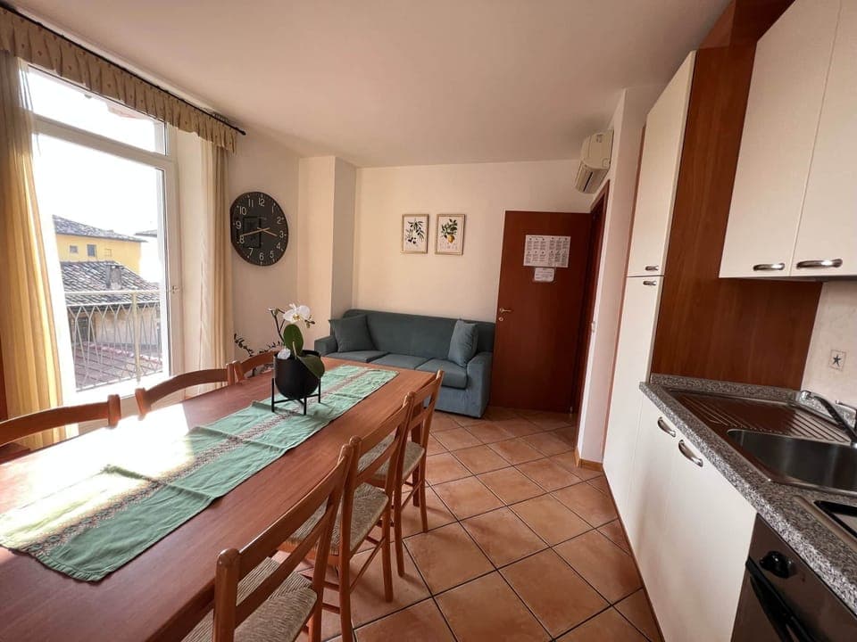 15066971 987E 4D7E 9E5F C73B08BE18A4