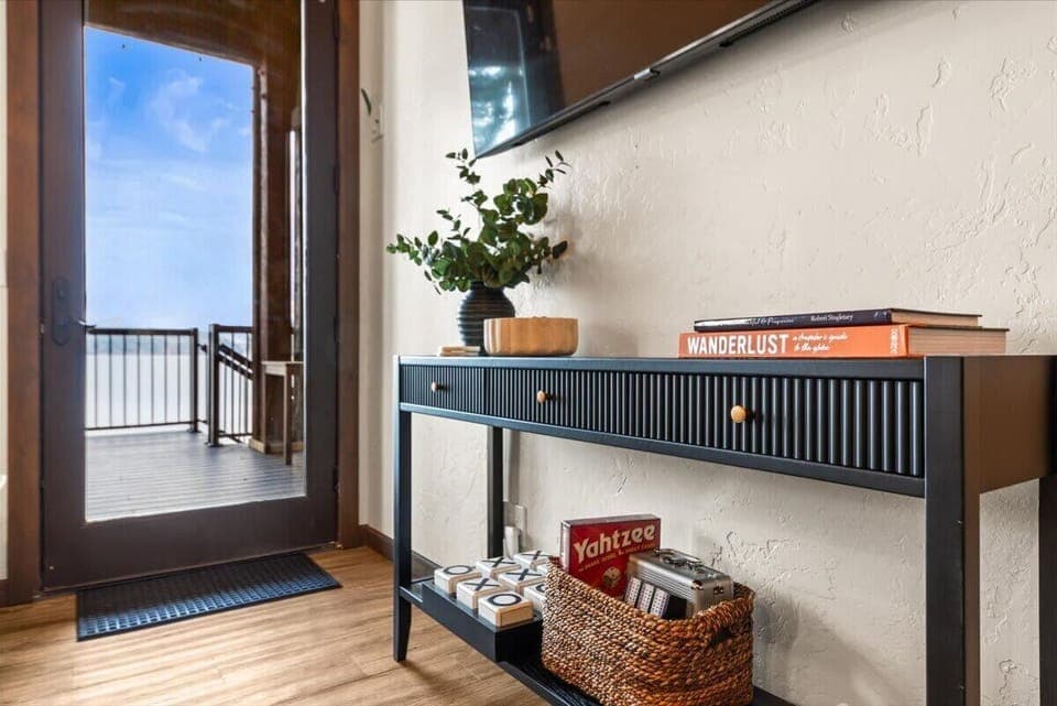 When was the last time you played Yahtzee? Come and unwind.