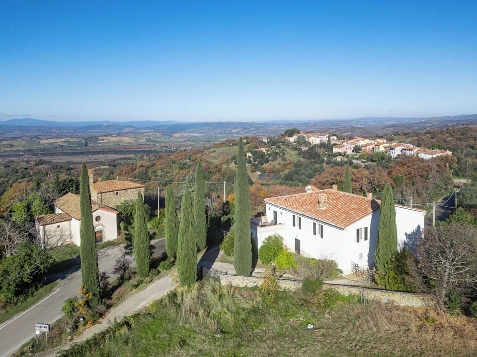 Daytime, Tree, Building, Apartment, Residential Area, City, Neighbourhood, Condominium, Urban Design, Human Settlement