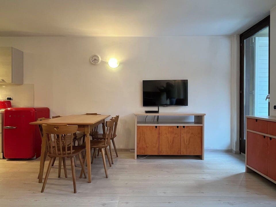 Furniture, Interior Design, Flooring, Wall, Floor, Wood, Ceiling, Room, Lighting, Light Fixture