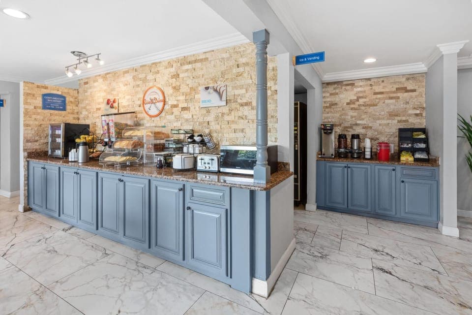 Free daily on-the-go breakfast