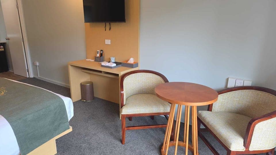 Desk, laptop workspace, free WiFi