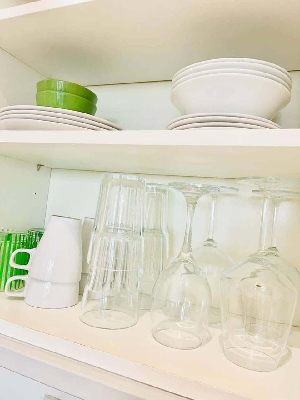 Dinnerware & glasses