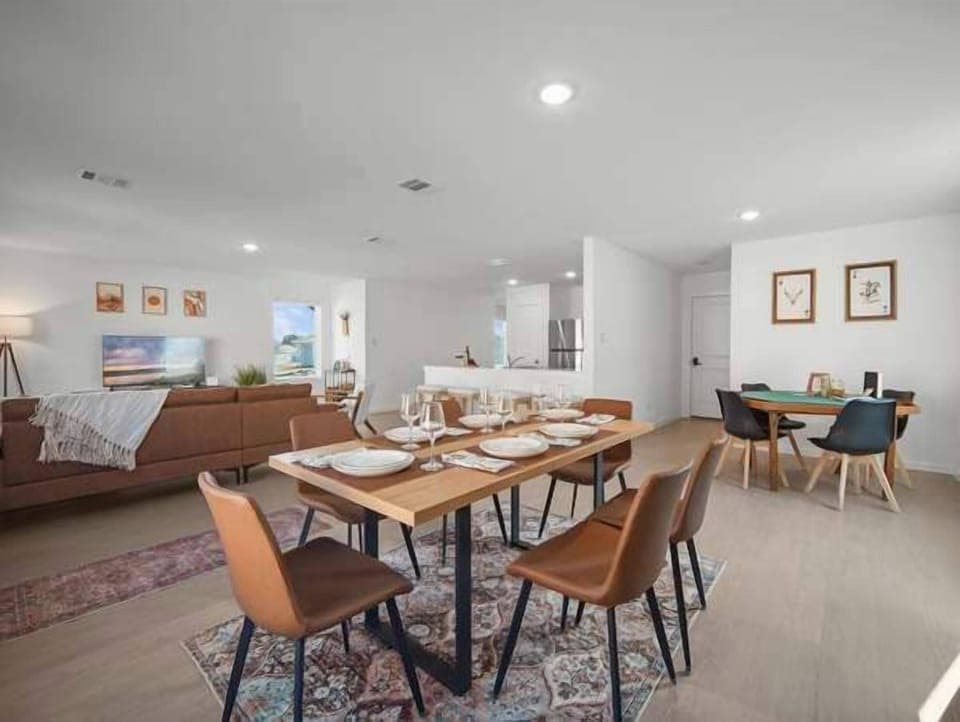 House, Multiple Beds, Patio, Garden View (The Oak Tree House) | Dining