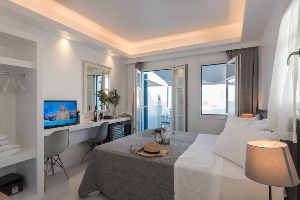 Two-Bedroom Suite with Sea View (Split-Level) | In-room safe, iron/ironing board, free WiFi, bed sheets