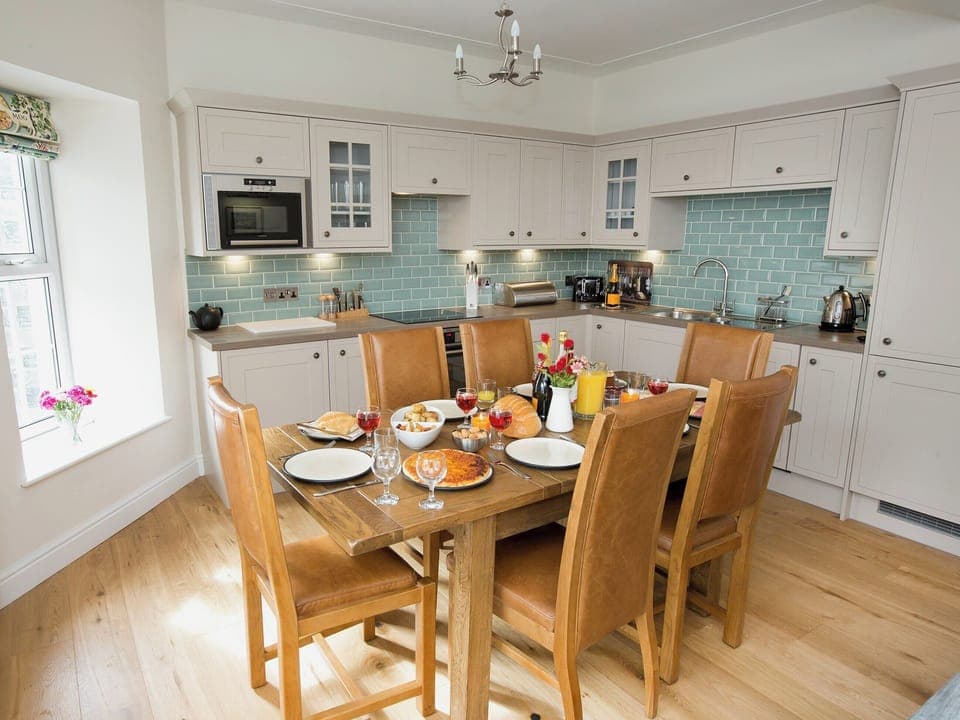 Open plan living/dining room/kitchen | Above Cott, Windermere