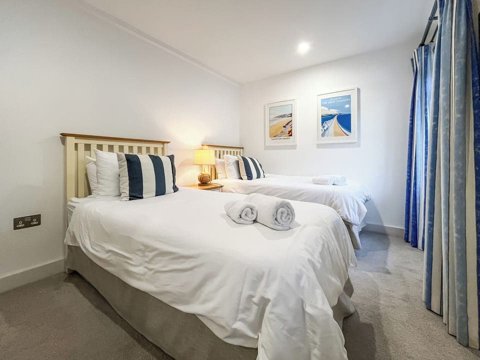 Twin bedroom | 16 Ocean Point, Braunton & Saunton