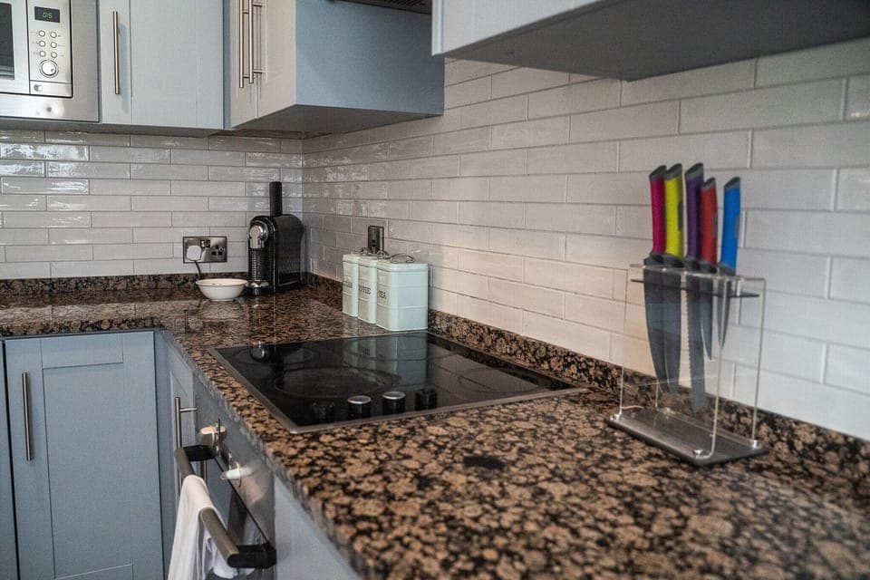Johnstown Estate Holiday Lodges. Self catering lodge Co Meath. Modern kitchen, marbel counter top.