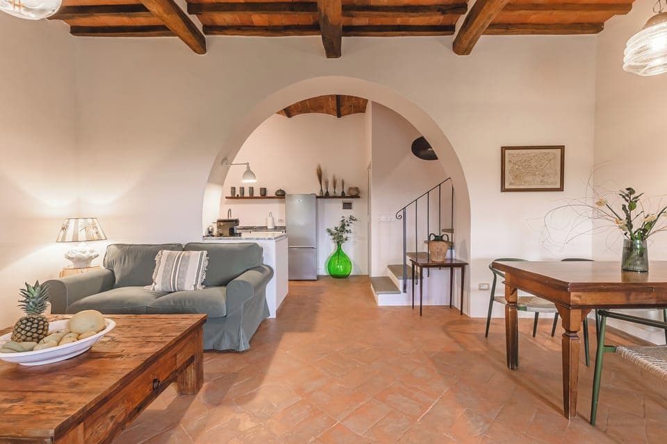 Open living and dinong area with fully equipped kitchen,