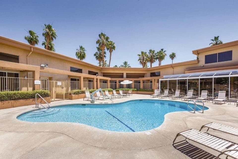 e237791b-6ba8-419f-88b0-b6446de540f9_WorldMarkPalmSprings_2.jpg