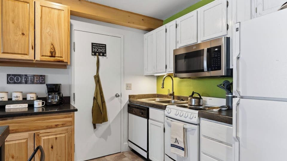 Apartment (1 Bedroom) | Interior
