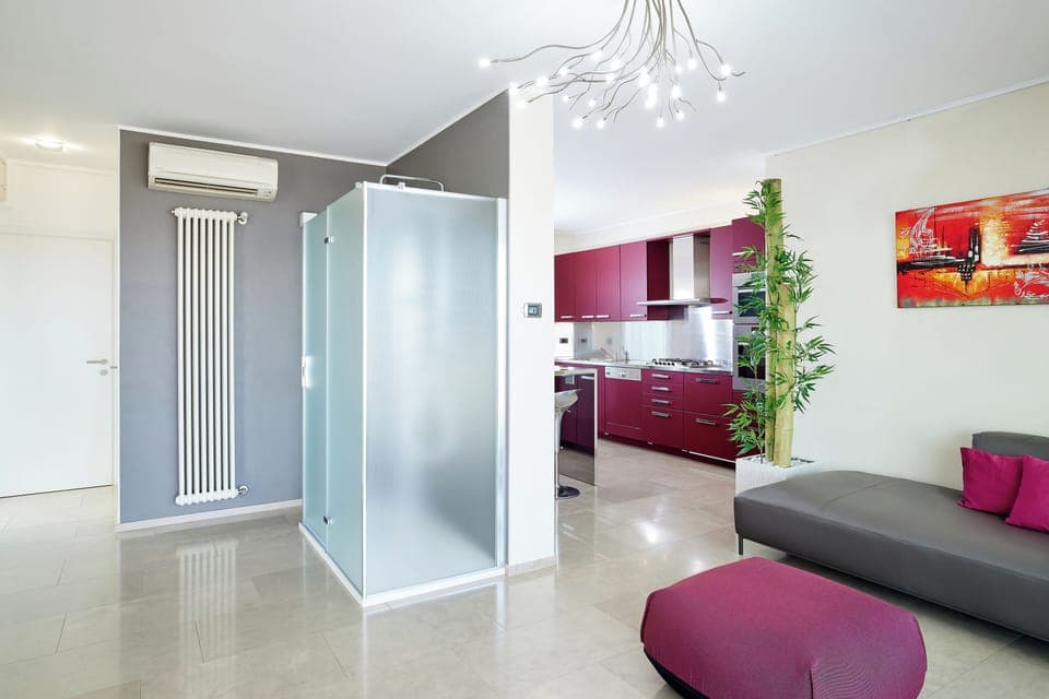 Apartment, Hot Tub, Lake View | Interior