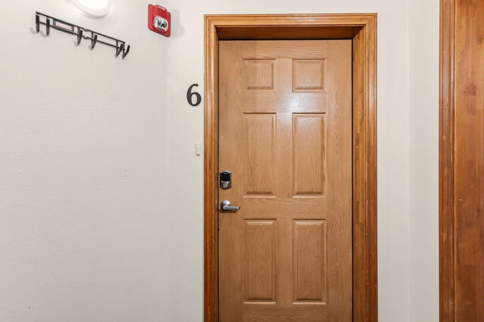 Unit door