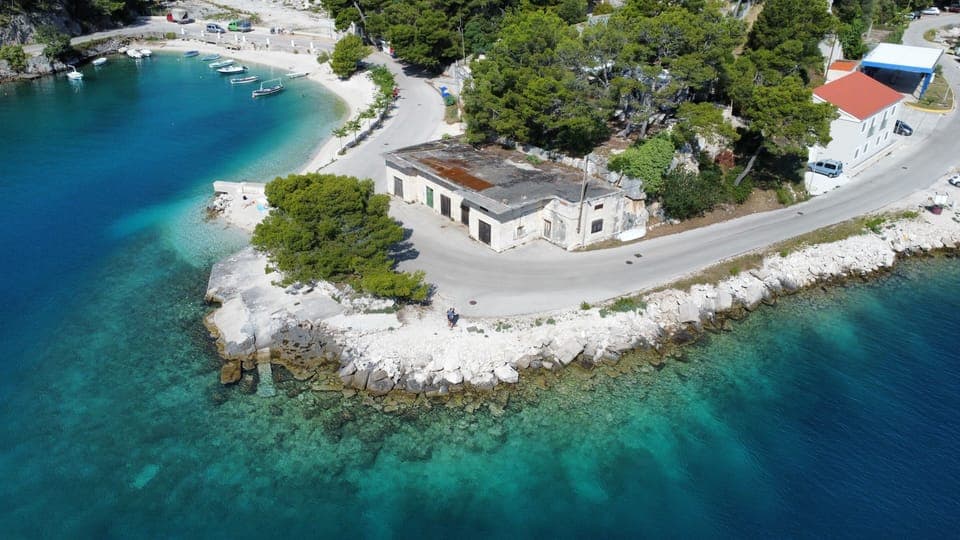 Nearby beaches