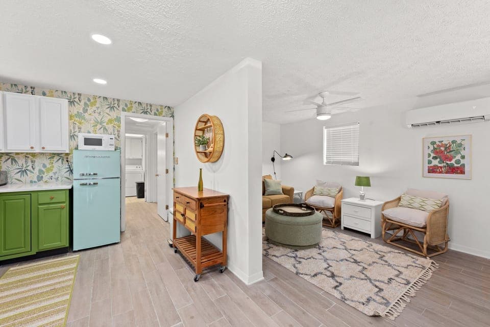 Living Room/Kitchen