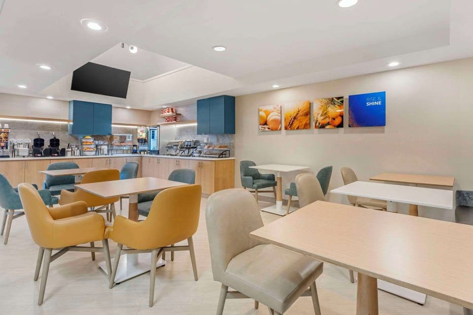 Free daily full breakfast