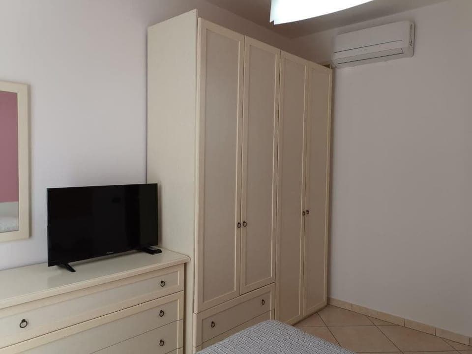 Room, Private Bathroom