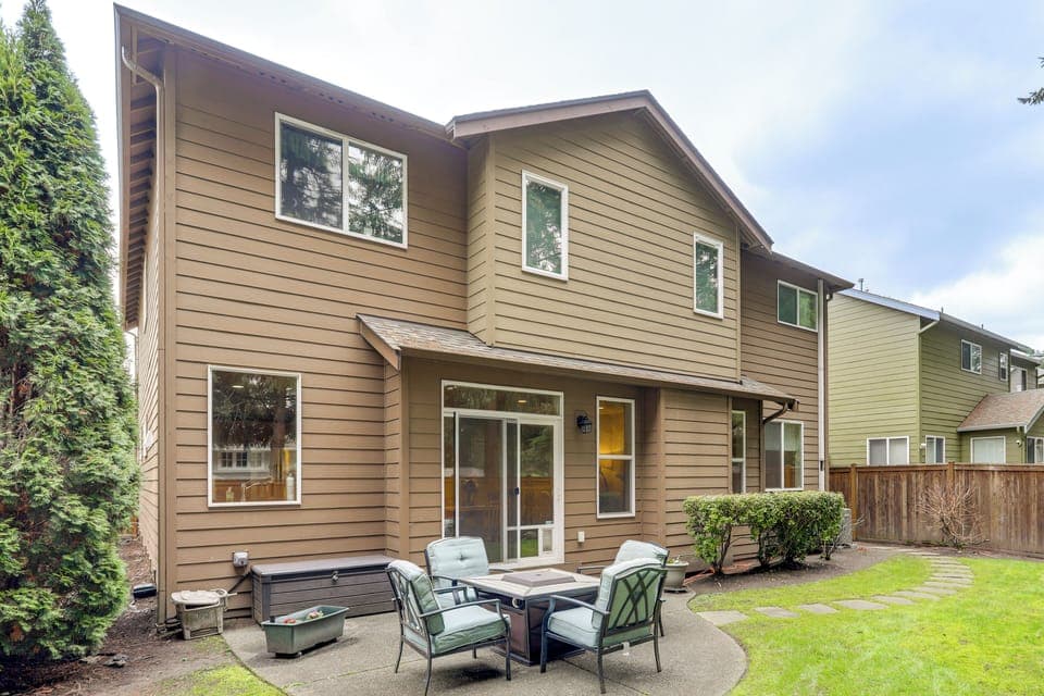Bothell Vacation Rental | 2BR | 2BA | 2,850 Sq Ft
