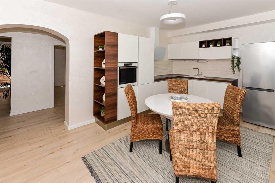 Fridge, highchair
