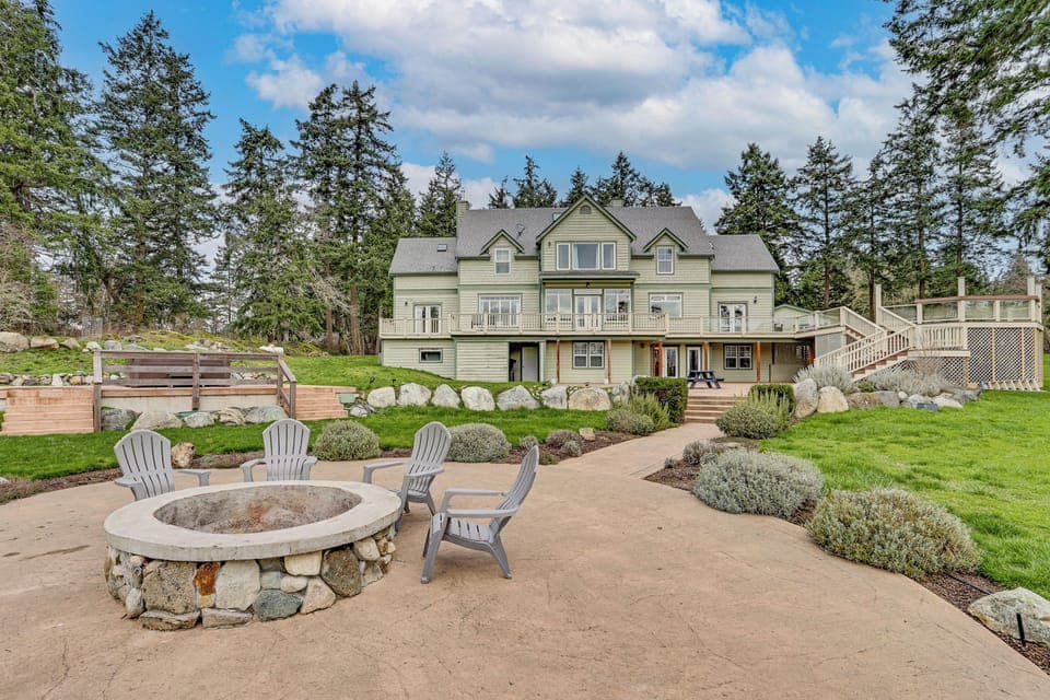 House (5 Bedrooms) | Front of property