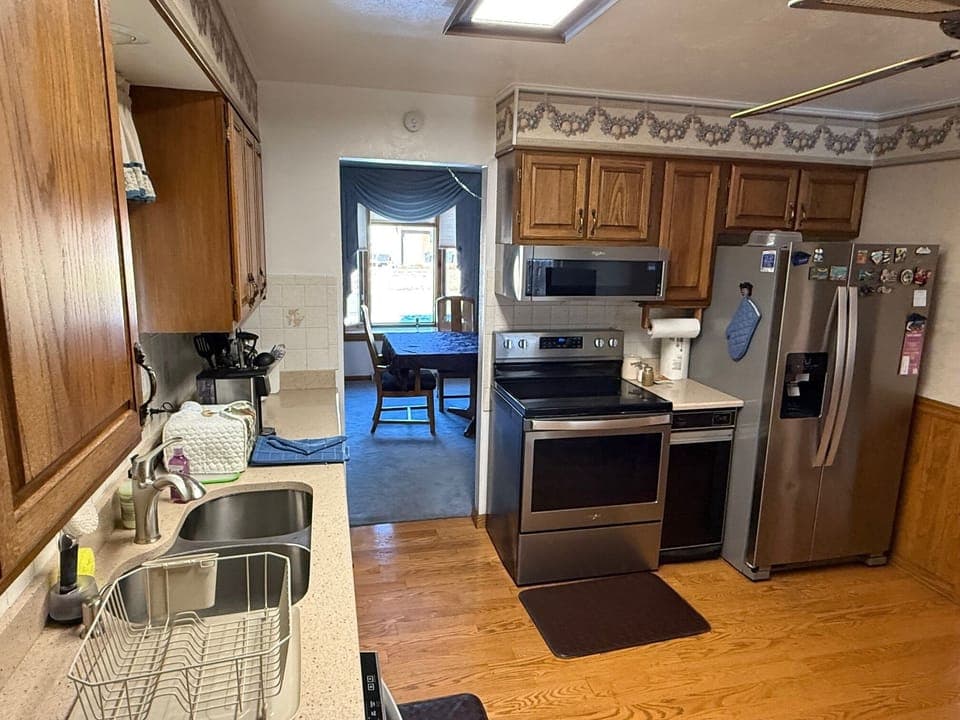 Fully equipped kitchen with Keurig K-Cup coffee maker
