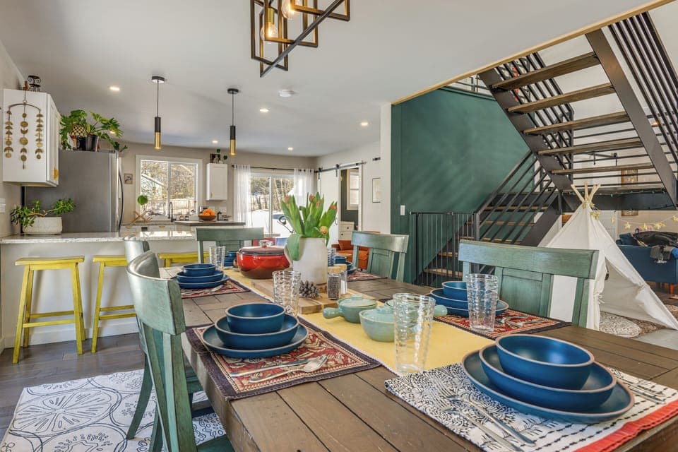 Dining Area | 1st Floor
