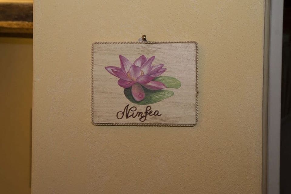 Luxury Suite, Vineyard View | Frette Italian sheets, premium bedding, pillowtop beds, in-room safe