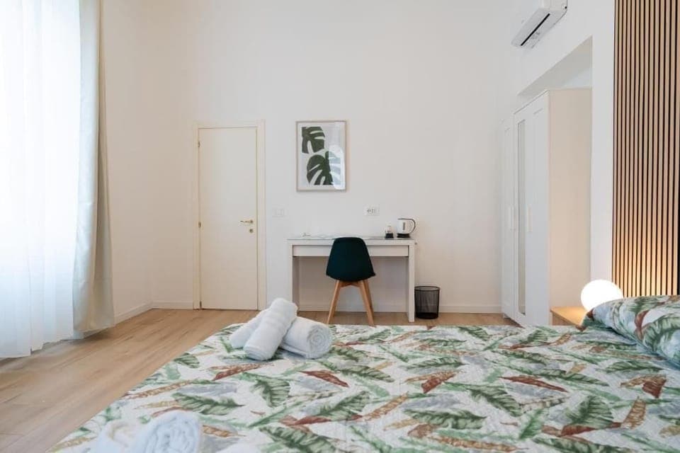 Suite, City View | Iron/ironing board, free WiFi