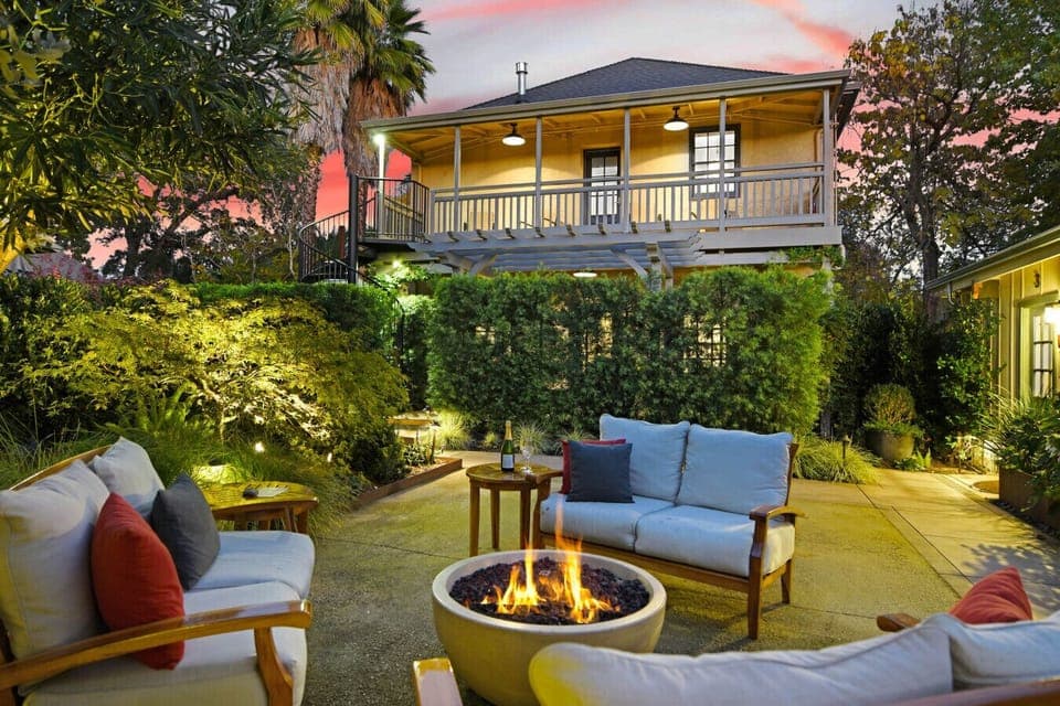 Cielo @ Bungalow 313 Sonoma Vacation Rental - Communial Area - Bocce Court, Fire Pit and more