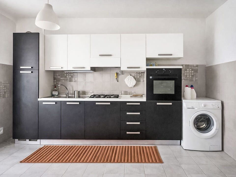 Kitchen Appliance, Major Appliance, Kitchen, Cabinetry, Home Appliance, Kitchen Stove, Cupboard, Countertop, Drawer, Stove