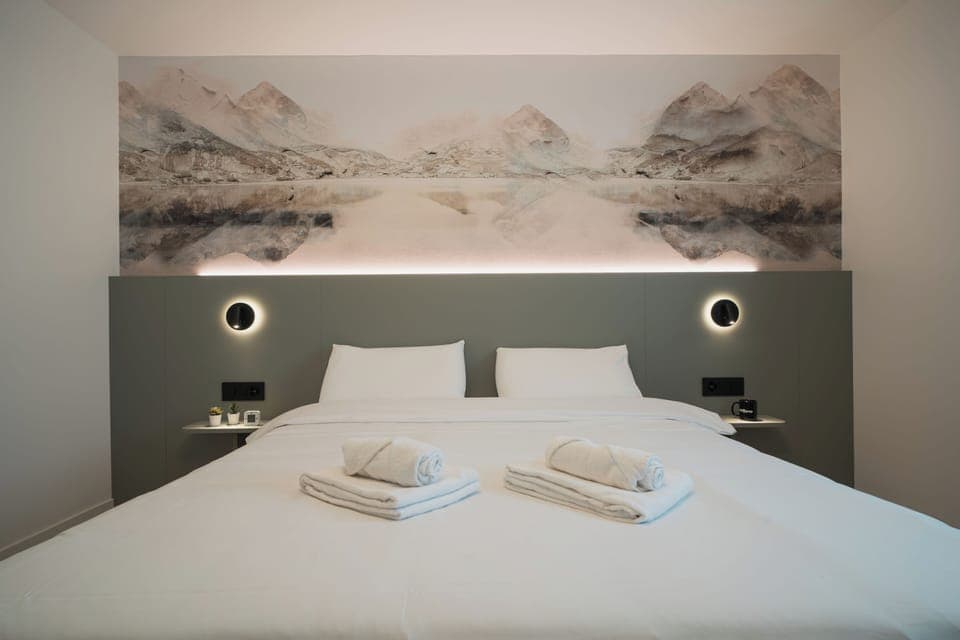 Classic Double Room | Desk, laptop workspace, free WiFi